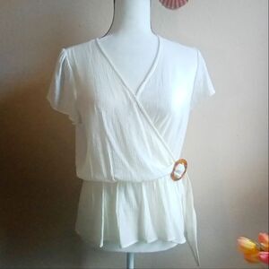 Blu pepper NWT Off white blouse Size L